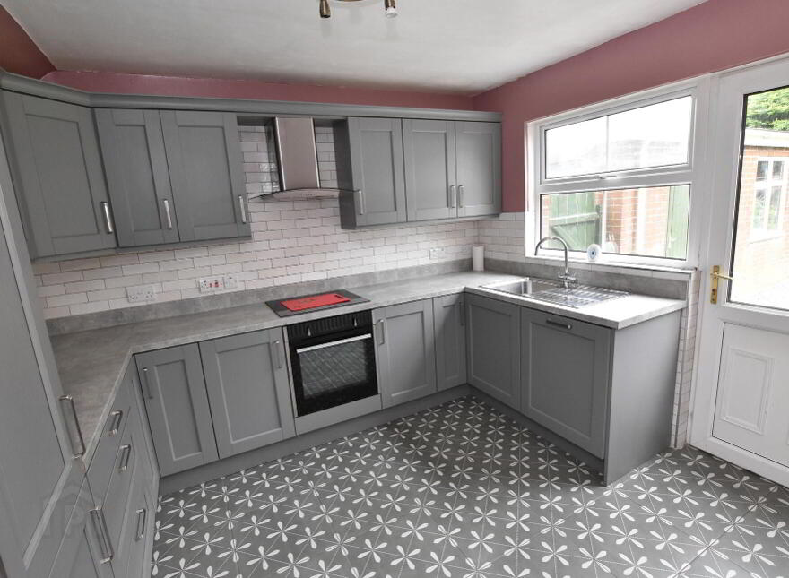 2 New Helmsley, Moira, BT67 0NY