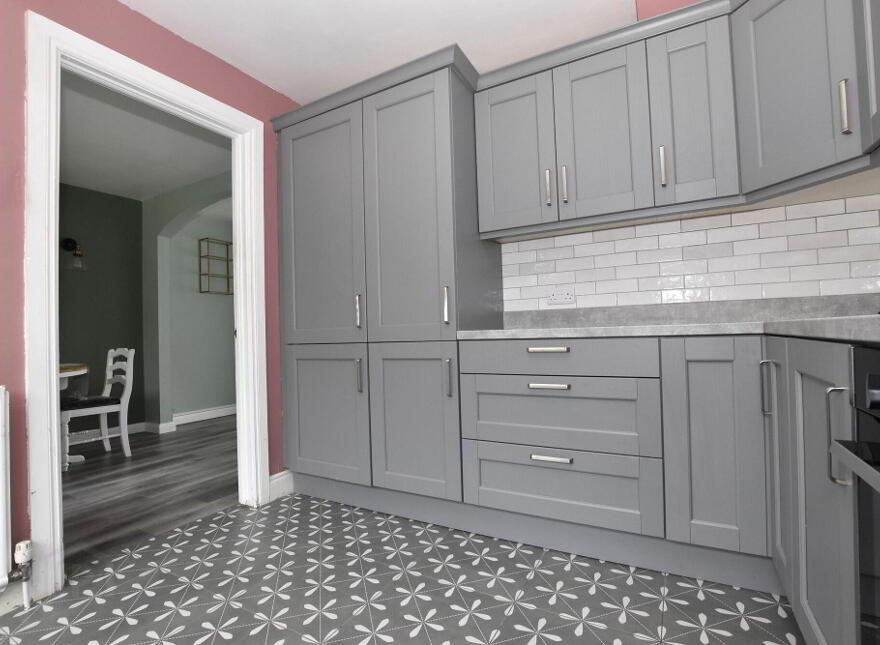 2 New Helmsley, Moira, BT67 0NY