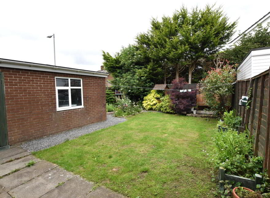 2 New Helmsley, Moira, BT67 0NY
