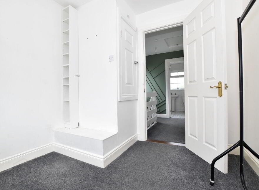 2 New Helmsley, Moira, BT67 0NY