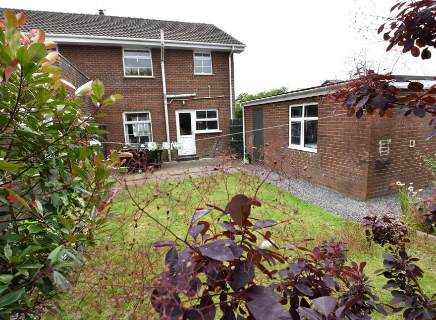 2 New Helmsley, Moira, BT67 0NY