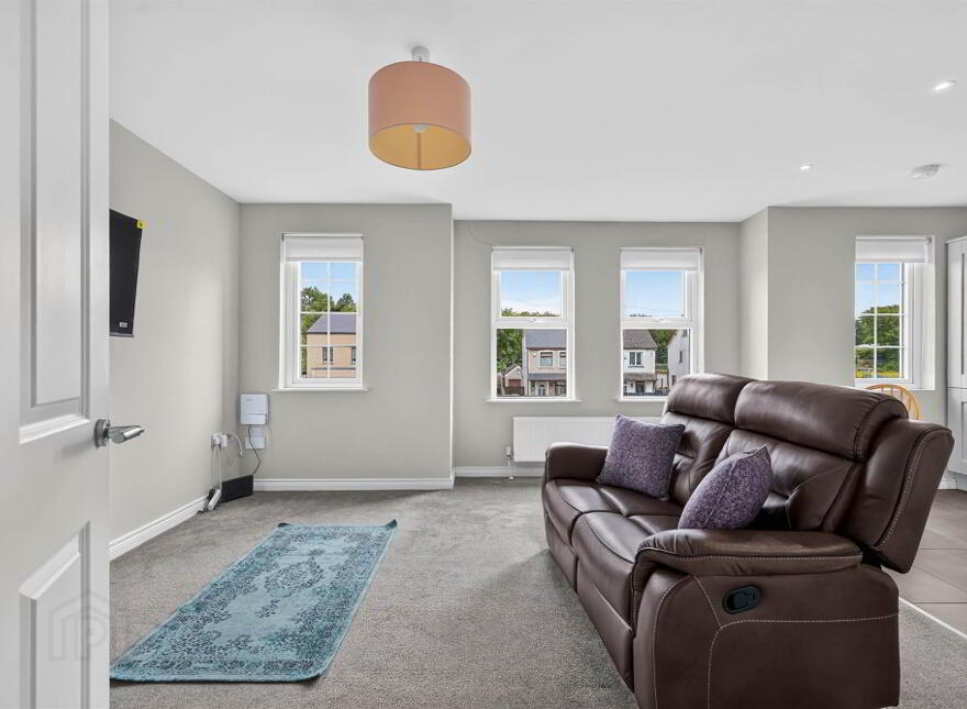 Apt 3, 3 Loughan Hall, Belfast, BT16 2FQ