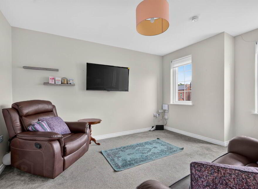 Apt 3, 3 Loughan Hall, Belfast, BT16 2FQ