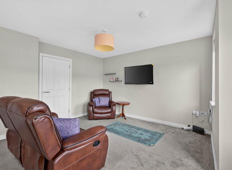 Apt 3, 3 Loughan Hall, Belfast, BT16 2FQ