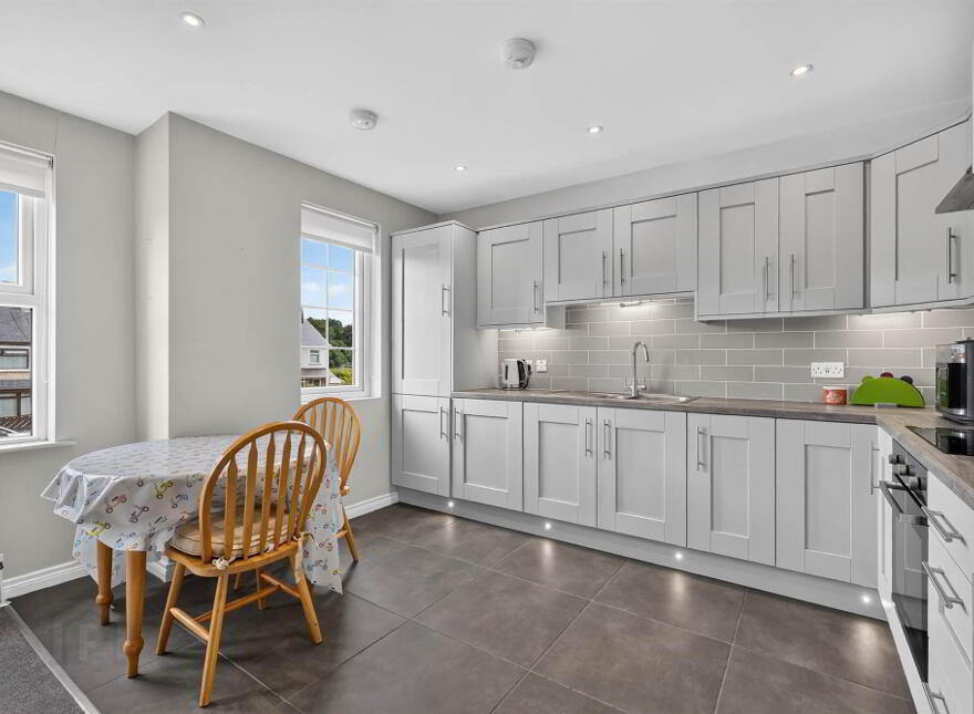 Apt 3, 3 Loughan Hall, Belfast, BT16 2FQ