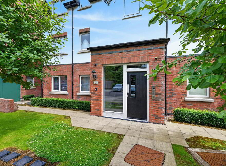 Apt 3, 3 Loughan Hall, Belfast, BT16 2FQ