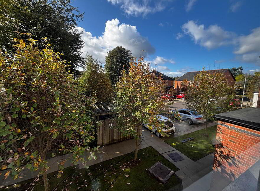 Apt 3, 3 Loughan Hall, Dundonald, Belfast, BT16 2FQ