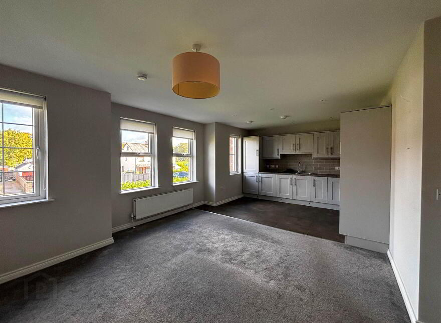 Apt 3, 3 Loughan Hall, Dundonald, Belfast, BT16 2FQ