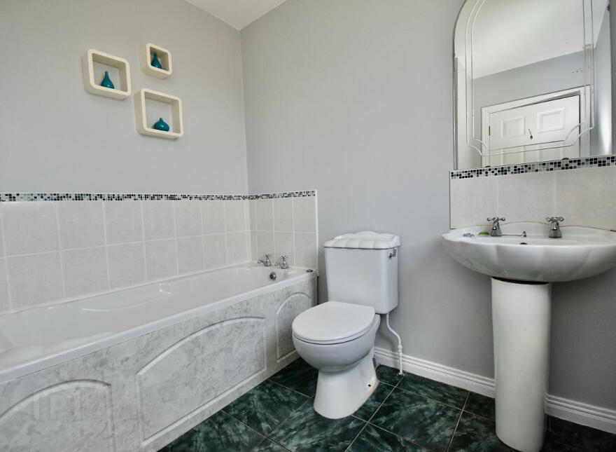 28 Hazelbrook Crescent, Letterkenny, F92E5F1