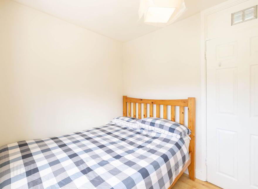 13 Drumnavanagh, Cavan Town, H12F400