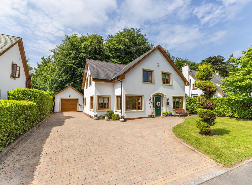 24 Rathdallan, Warrenpoint, Newry, BT34 3UQ