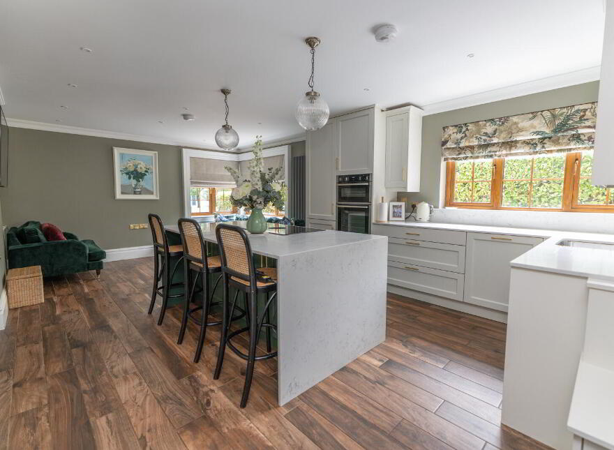 24 Rathdallan, Warrenpoint, Newry, BT34 3UQ