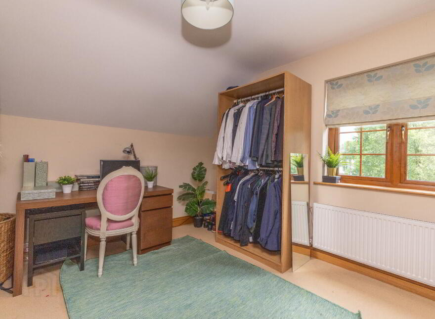 24 Rathdallan, Warrenpoint, Newry, BT34 3UQ