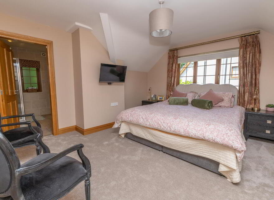 24 Rathdallan, Warrenpoint, Newry, BT34 3UQ