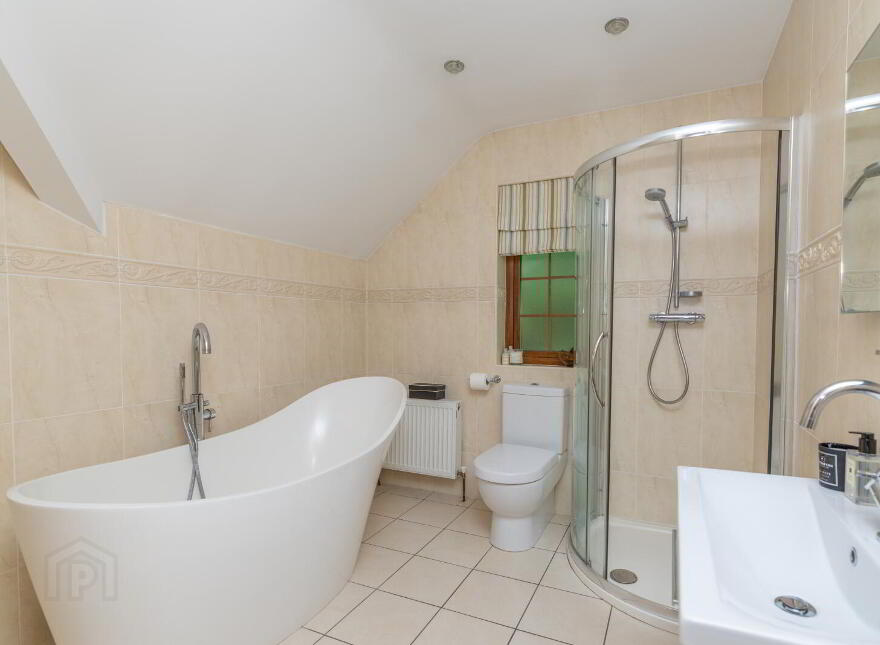 24 Rathdallan, Warrenpoint, Newry, BT34 3UQ