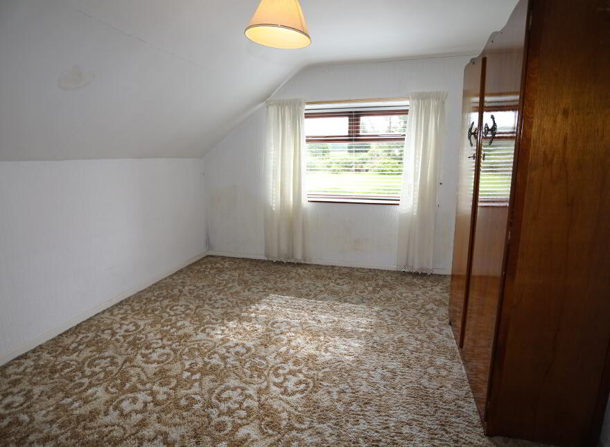 110 Ballynafie Road, Portglenone, BT44 8BW