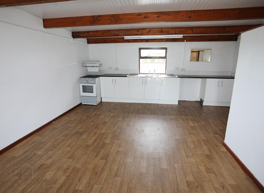 110 Ballynafie Road, Portglenone, BT44 8BW