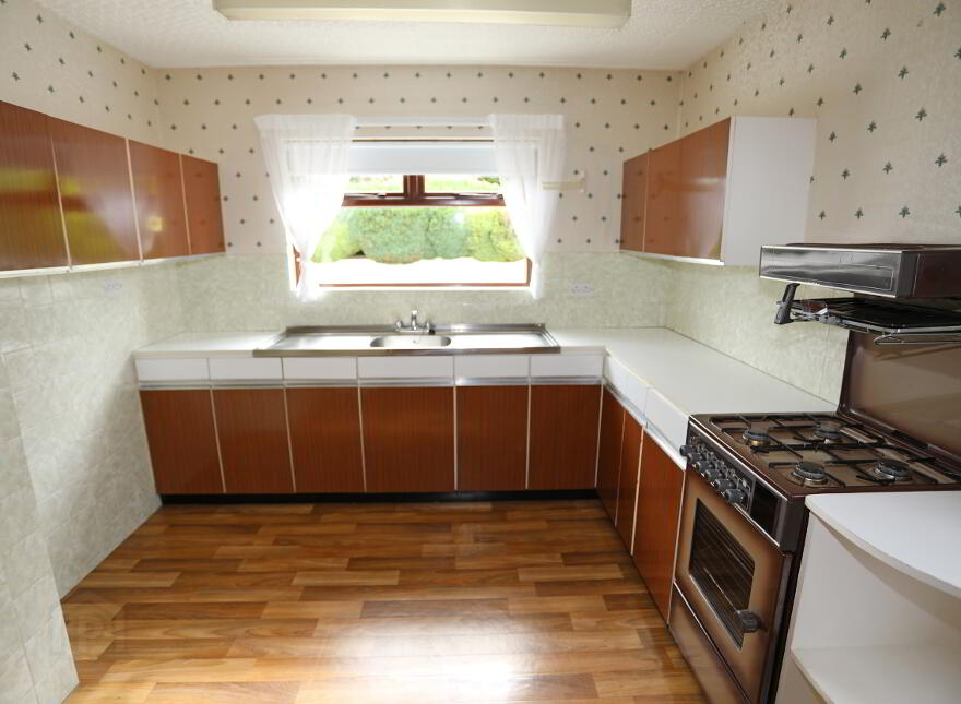 110 Ballynafie Road, Portglenone, BT44 8BW
