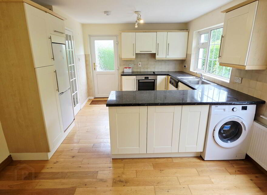 10 Chanterhill Park, Enniskillen, BT74 4BG
