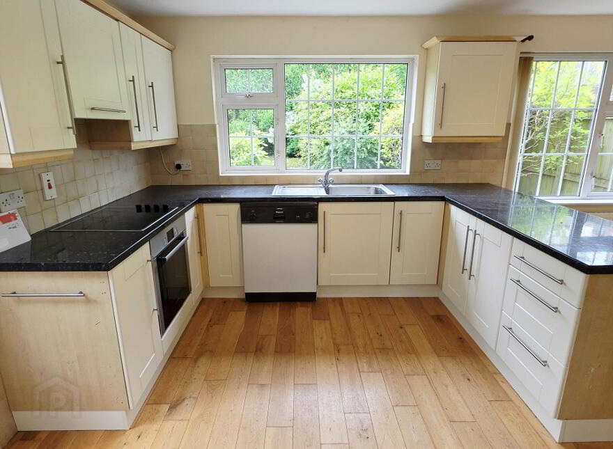 10 Chanterhill Park, Enniskillen, BT74 4BG