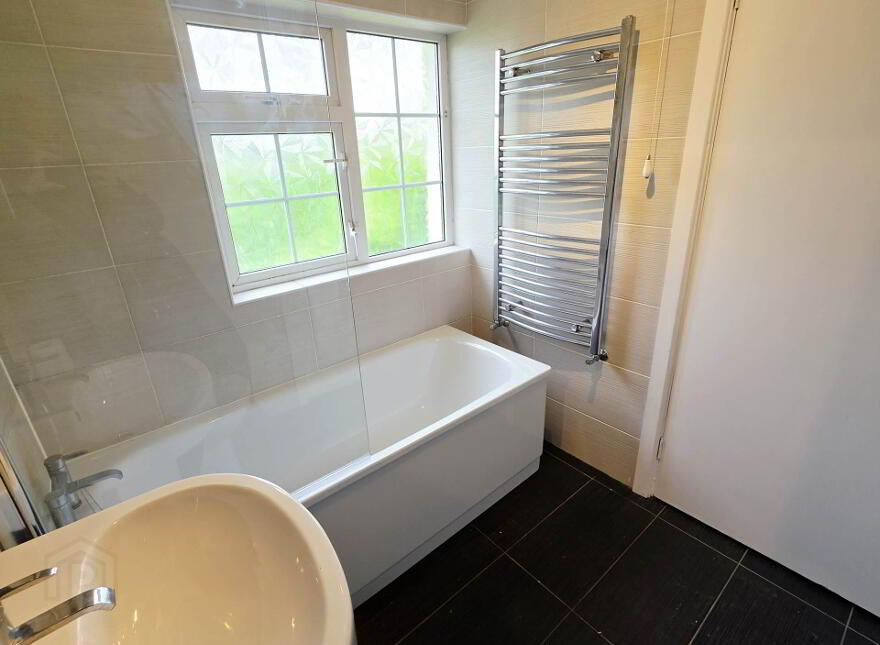 10 Chanterhill Park, Enniskillen, BT74 4BG