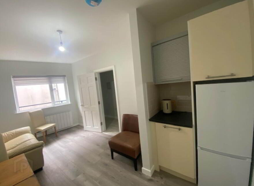 Lower Main Street, E, Letterkenny, F92XHP7