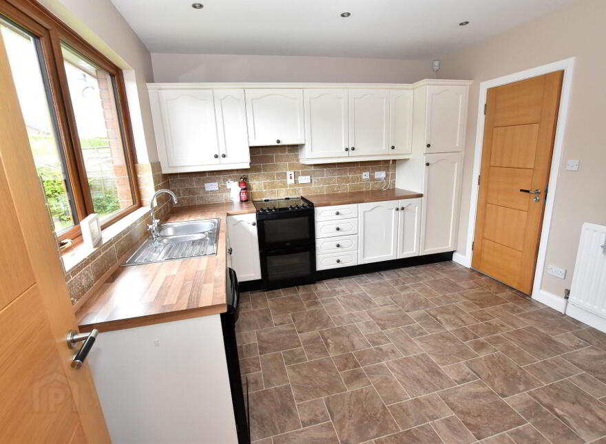 22 Danesfort, Moira, BT67 0SG