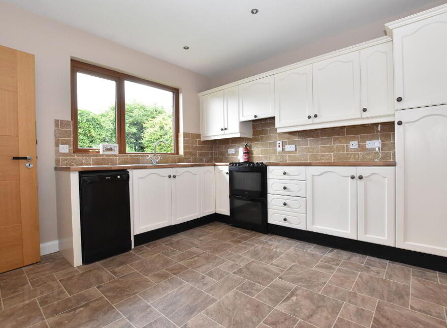 22 Danesfort, Moira, BT67 0SG
