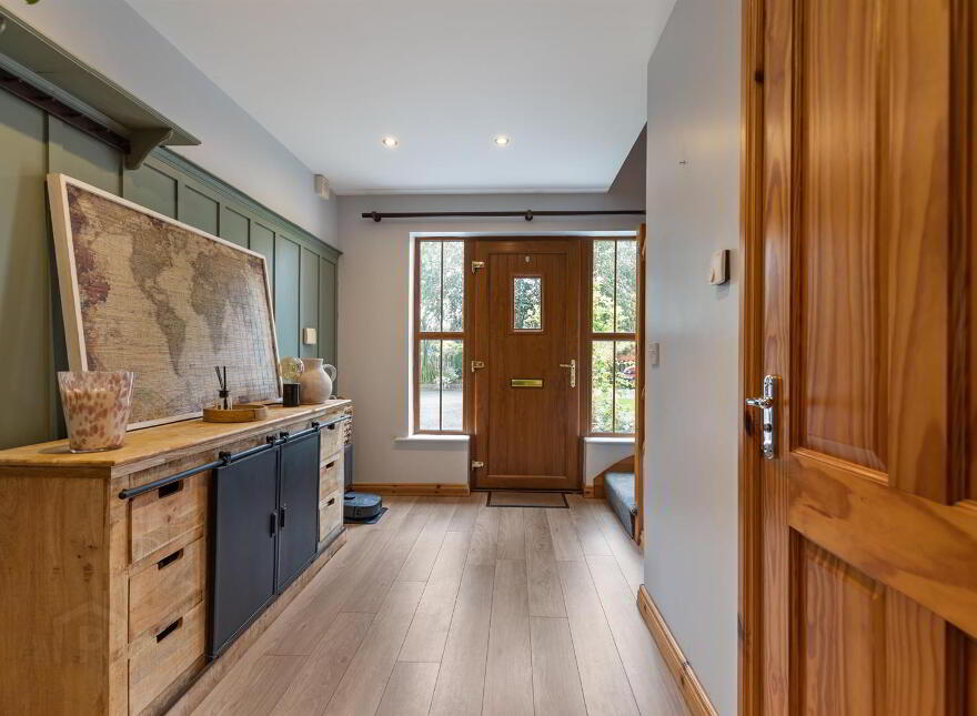 8 The Meadows, Crossgar, Downpatrick, BT30 9GT