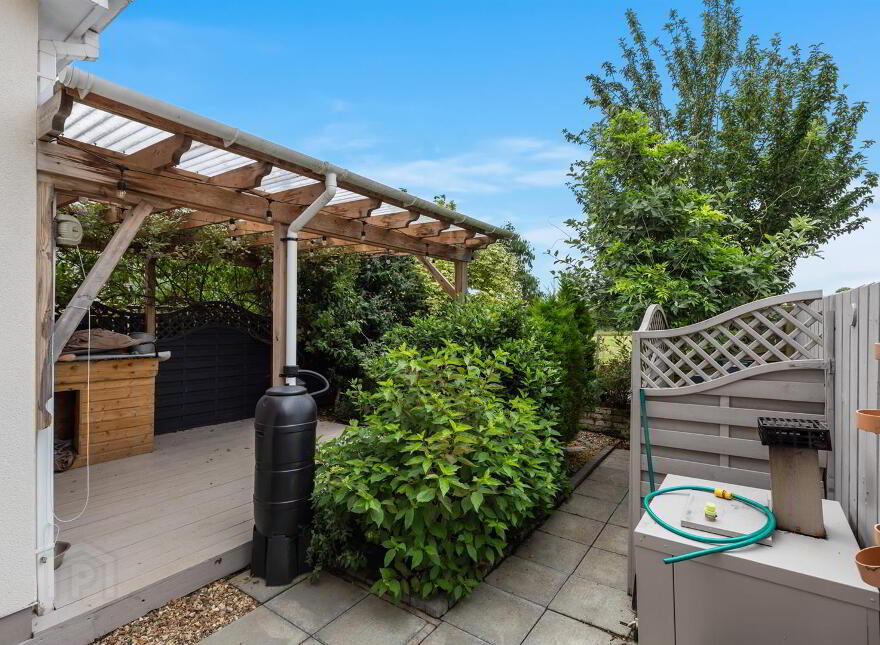 8 The Meadows, Crossgar, Downpatrick, BT30 9GT