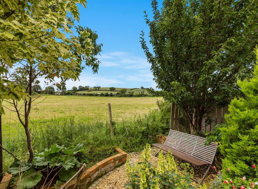 8 The Meadows, Crossgar, Downpatrick, BT30 9GT