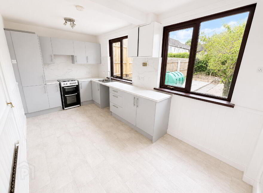 89 Tirowen Drive, Lisburn, BT28 1RY