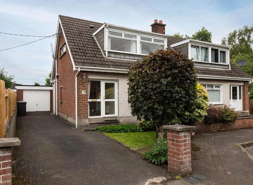 16 Thorndale Park, Carryduff, Belfast, BT8 8HZ