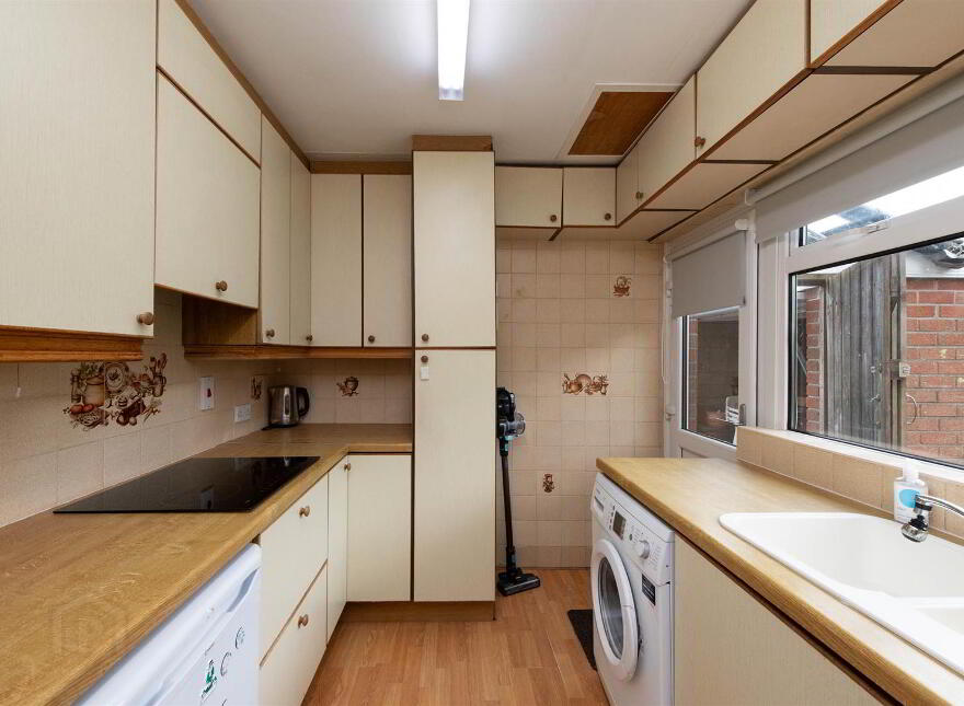 16 Thorndale Park, Carryduff, Belfast, BT8 8HZ