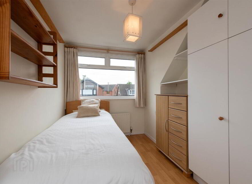 16 Thorndale Park, Carryduff, Belfast, BT8 8HZ