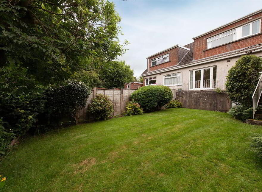 16 Thorndale Park, Carryduff, Belfast, BT8 8HZ
