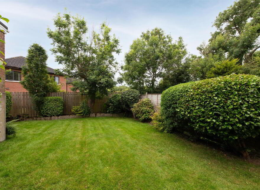 16 Thorndale Park, Carryduff, Belfast, BT8 8HZ