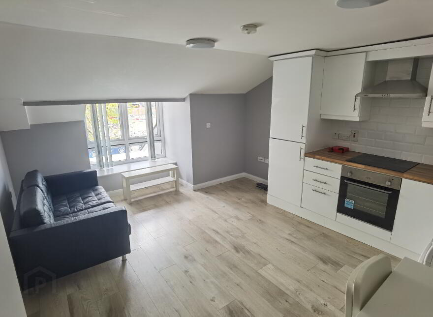 Unit B, 96 Sandy Row, Donegall Road, Belfast South, Belfast, BT12 5EX