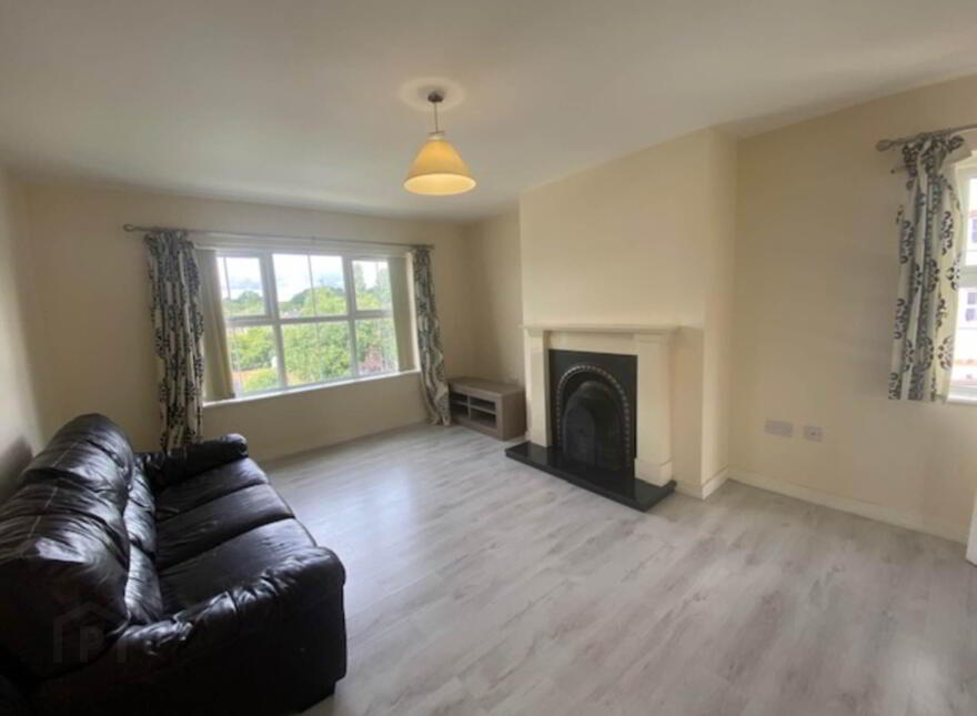 33 Stewarts Court, Lennon Grove, Ramelton, F92CF7D
