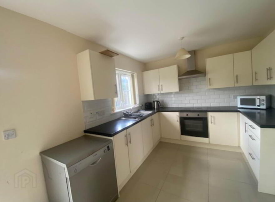 33 Stewarts Court, Lennon Grove, Ramelton, F92CF7D