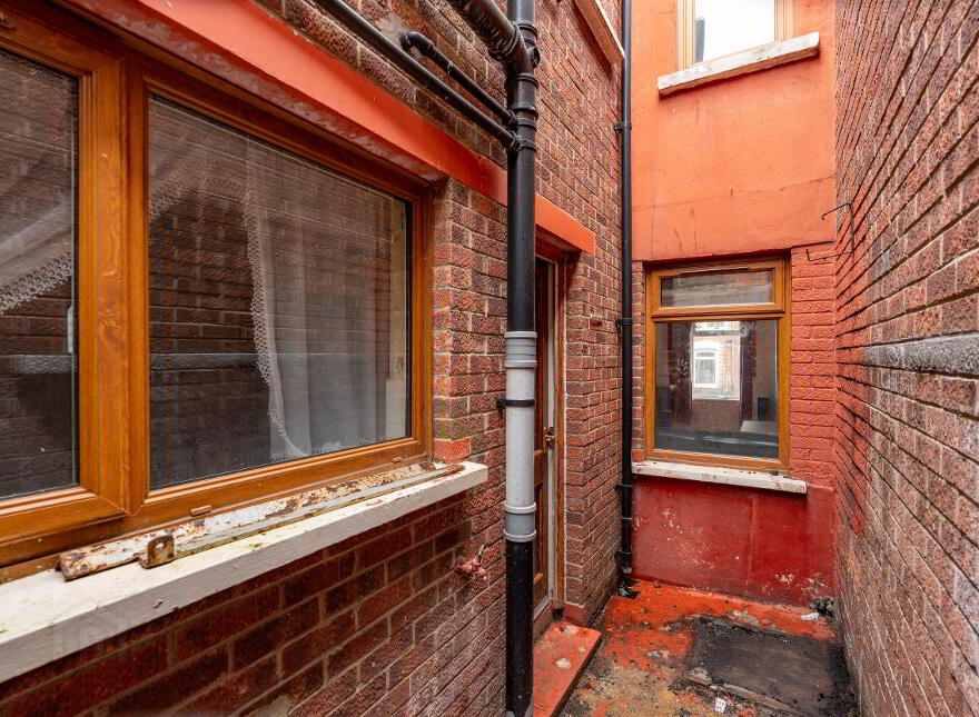 27 Cairo Street, Belfast, BT7 1QS