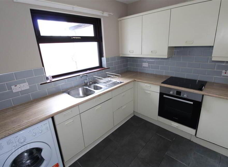 24 Belmont Grange, Belfast, BT4 2AF
