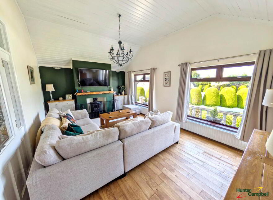 7 White Gables, Larne, BT40 3EL