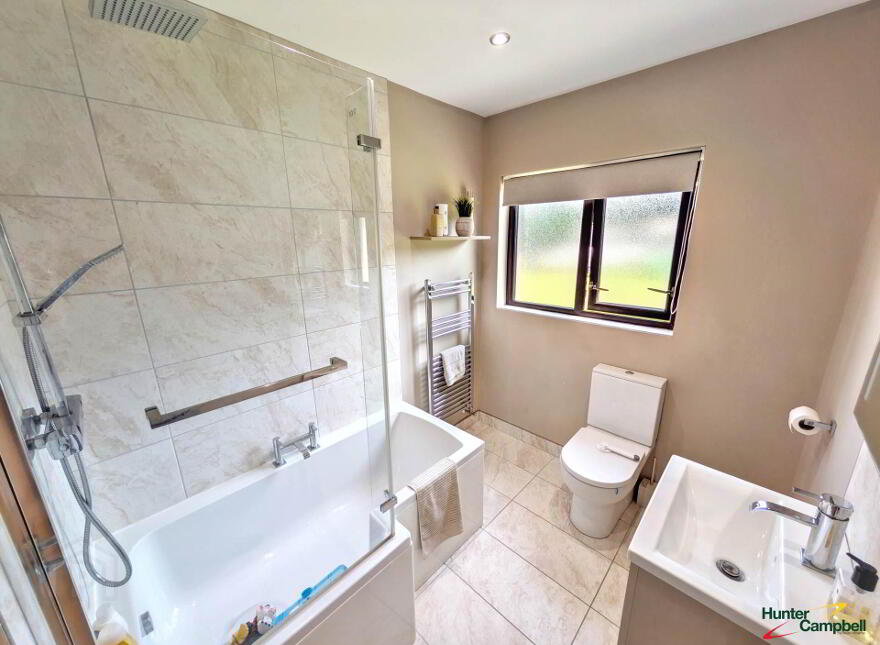 7 White Gables, Larne, BT40 3EL