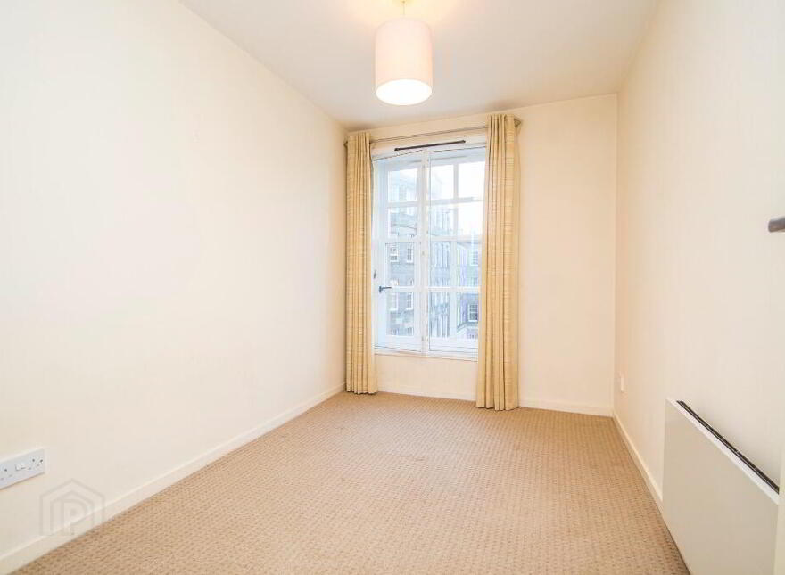 15 St Patricks Square, Edinburgh, EH8 9EZ