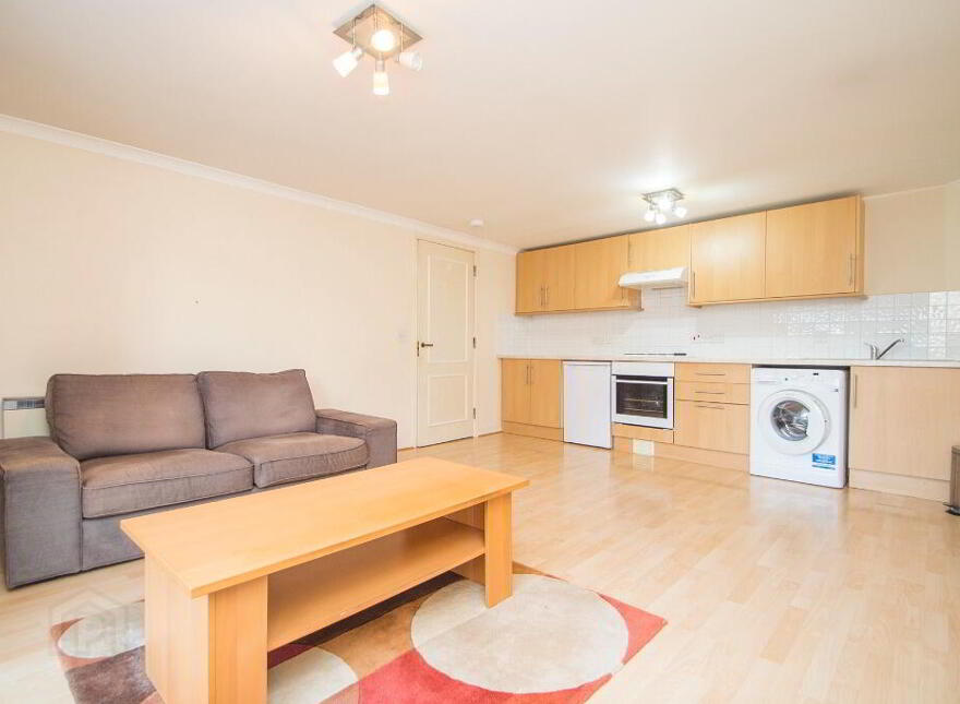15 St Patricks Square, Edinburgh, EH8 9EZ