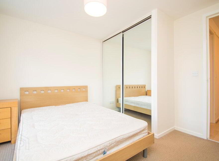 15 St Patricks Square, Edinburgh, EH8 9EZ