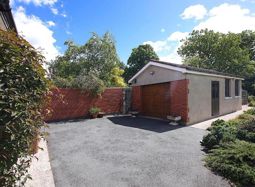 Derry Ronane, 71 Howth Road, Clontarf, Clontarf, D03FH48