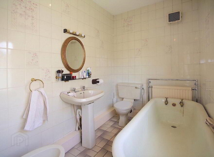 Derry Ronane, 71 Howth Road, Clontarf, Clontarf, D03FH48