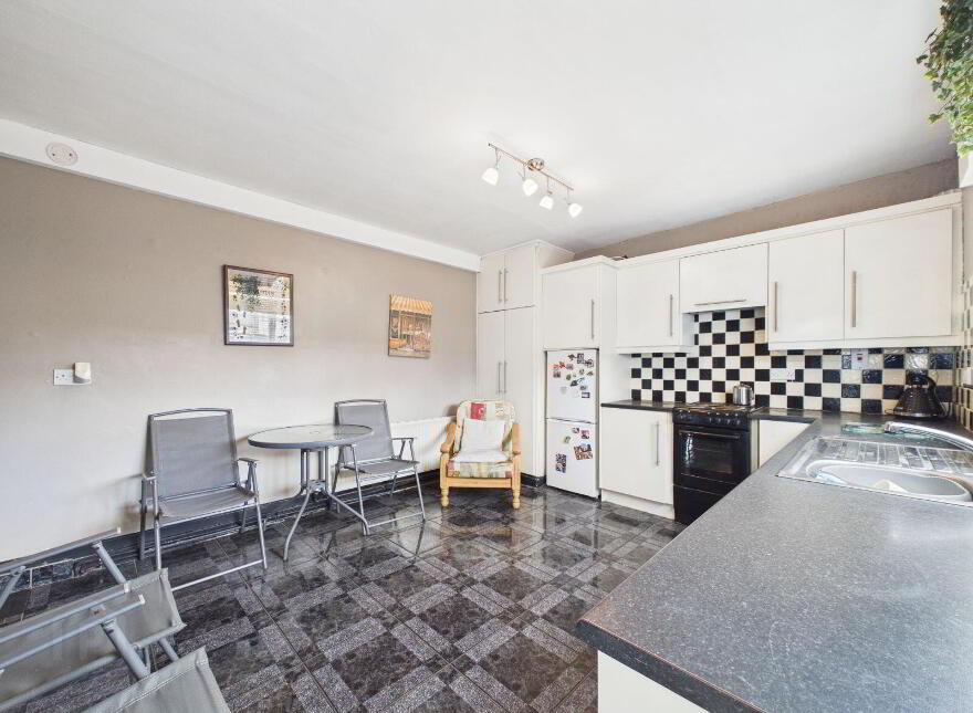 6 Henry Street, Graiguecullen, R93D261